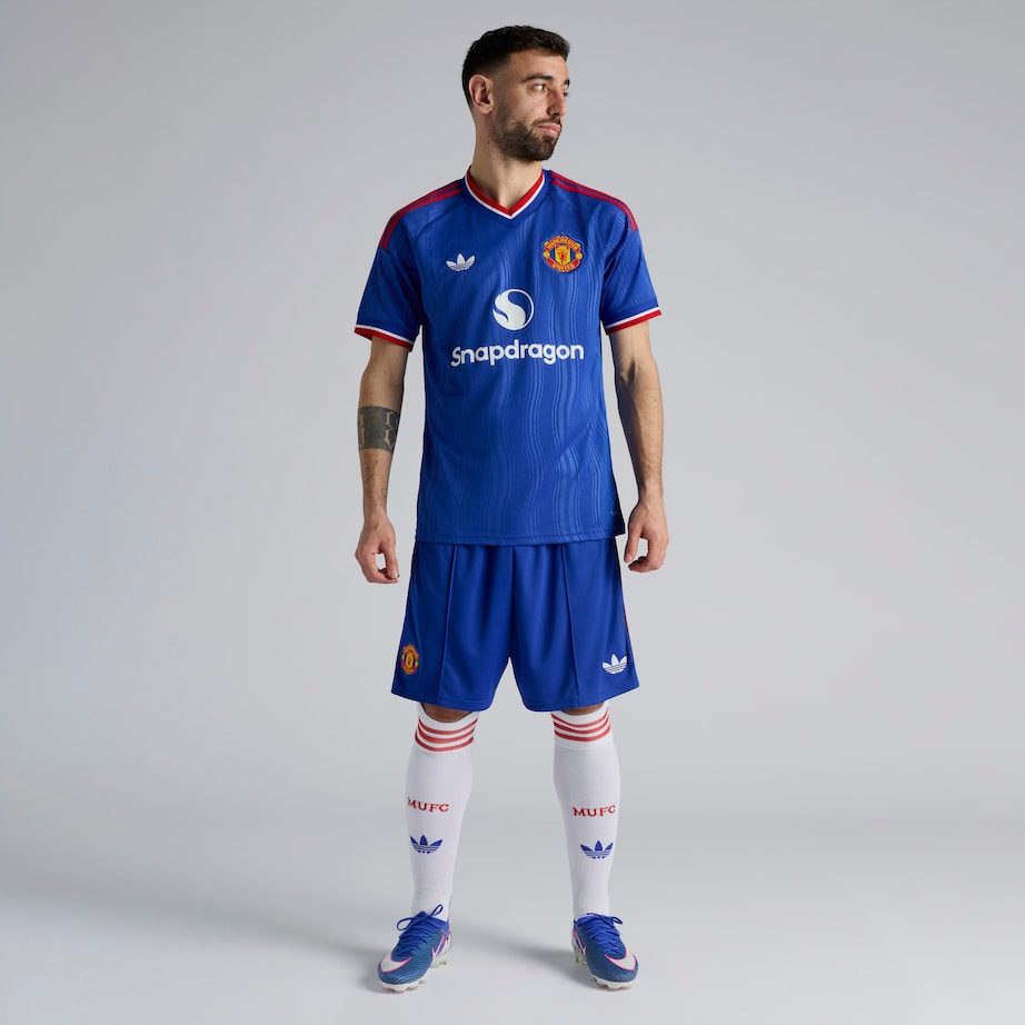 Áo đấu sân khách Manchester United mùa giải 26/27
